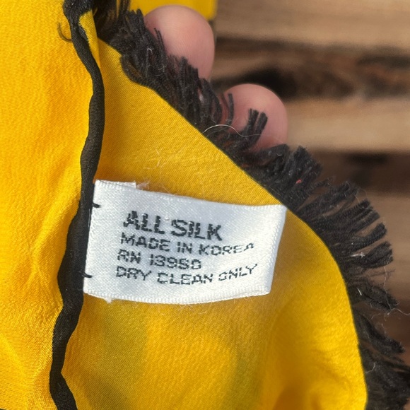 VINTAGE | 100% Silk Colorful Striped Scarf - Picture 4 of 5